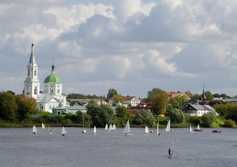 Volga joki Tverin kaupungissa Venäjällä