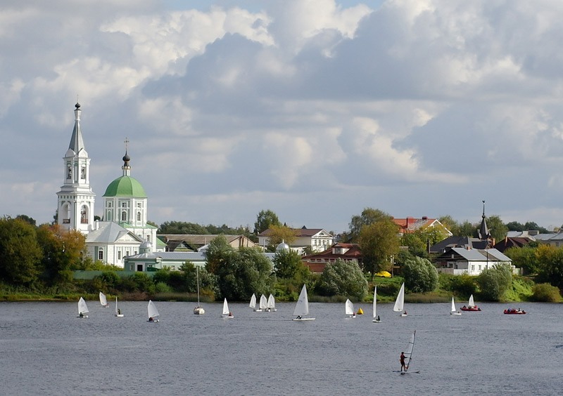 Volga joki Tverin kaupungissa Venäjällä